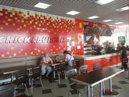 Hoho burger иркутск. Макдональдс иркутск. Макдональдс энгельс. Макдональдс иркутск. В иркутске есть макдональдс.