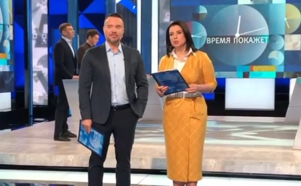 Время покажет 19.02 24. Стриженова передача. Время покажет ведущие фото.