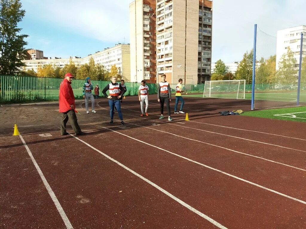 Школа 494 Выборгского района. 494 Школа Выборгского района стадион. Питер стадион 494 школа. Стадион Выборгского района 487 школы, и 494 школы.