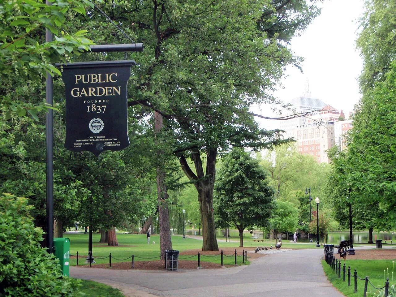 Public o. Паблик Гарден Бостон. Общественный сад Бостона. Бостон Коммон парк. Городской сад в Бостоне США.