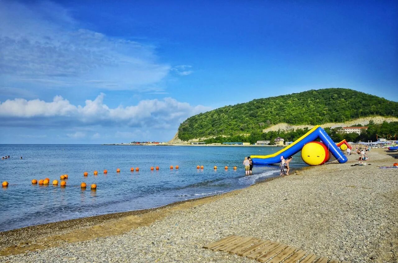 Джубга июнь. Краснодарский край море Джубга. Черное море Джубга. Туапсе поселок Джубга. Поселок на черном море Джубга.