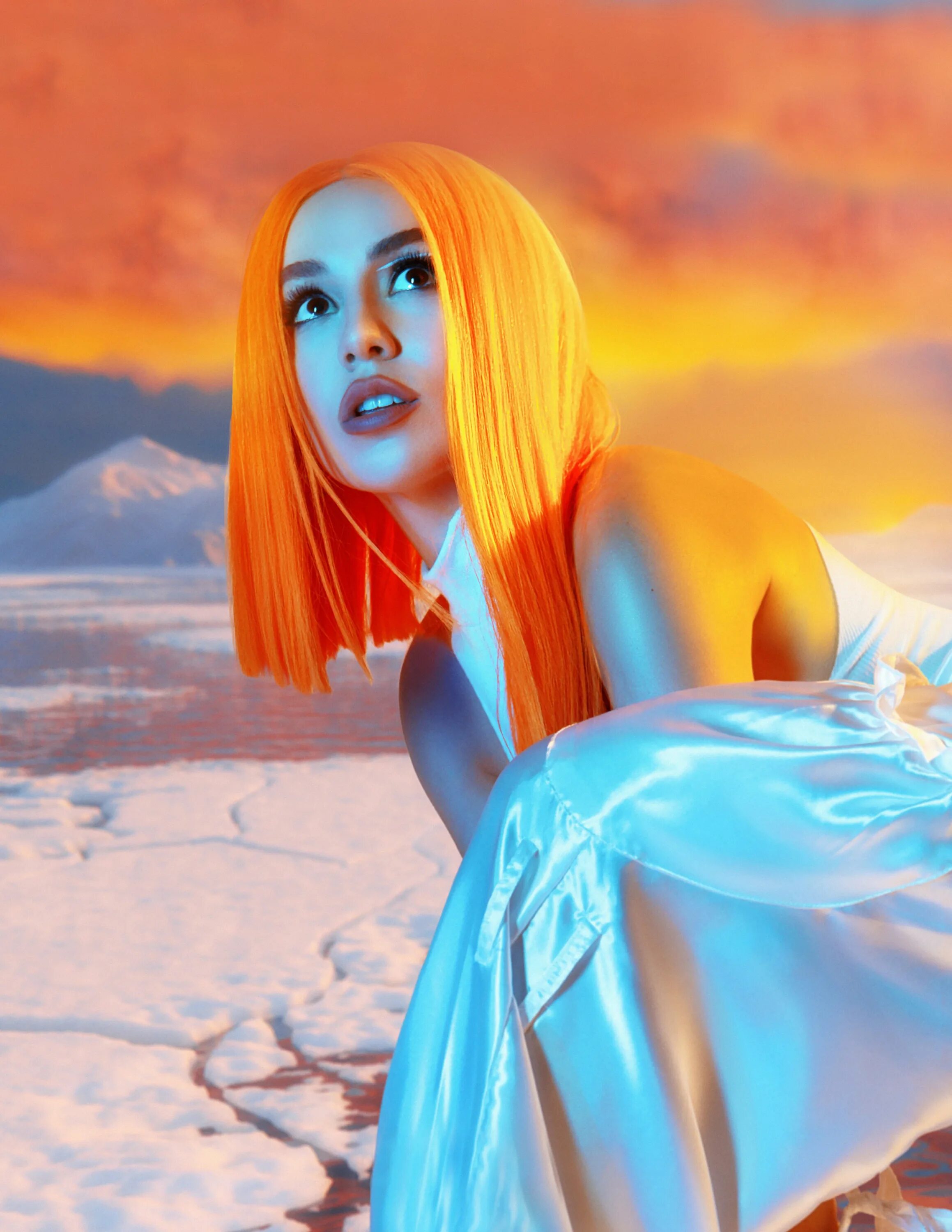 Эйва Макс Heaven Hell. Ava Max "Heaven & Hell". Эйва Макс Kings Queens. Ава Макс Ava Max. Ava hell