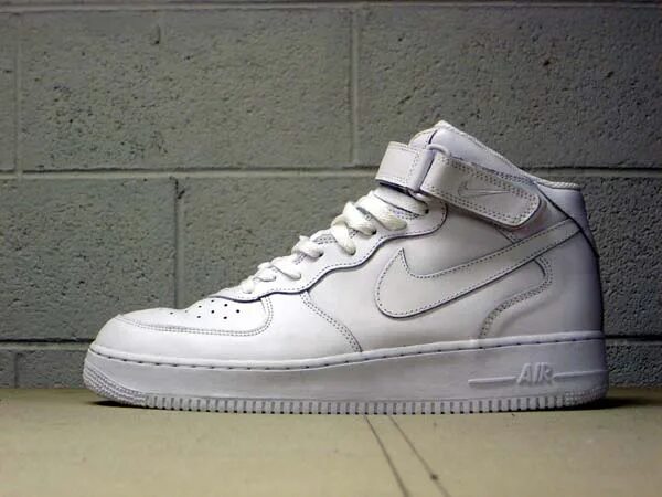 Как отличить форсы. Найк Эйр Форс 1. АИР Форс 3. Nike Air Force 1 палёные.