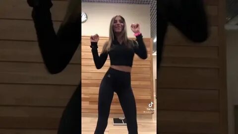 Песня танцевали ламбаду тик ток
