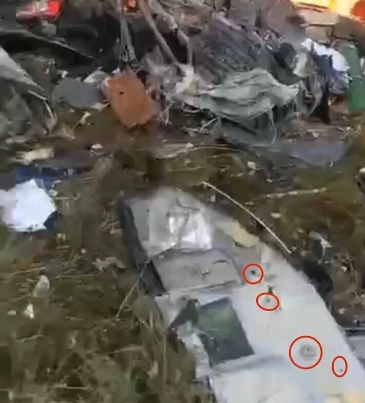 Причина падения самолета пригожина. Крушение самолета с пригожиным. Авиакатастрофа пригожин. Обломки сбитого самолета. Причина падения самолета пригожина.