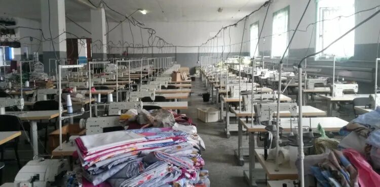 швейная фабрика постельного белья. производство пошив постельного белья. производство пошив постельного белья. швейный цех постельное белье. производство пошив постельного белья.