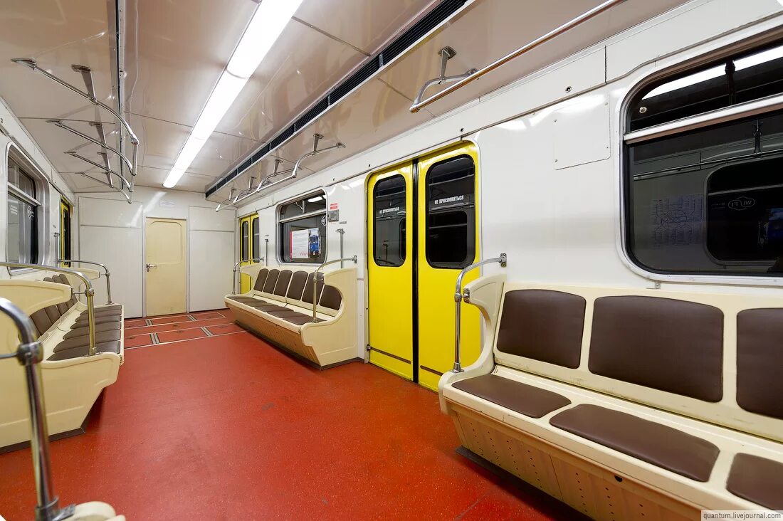 81 717 вагон метро серпуховско тимирязевская. почему в вагонах метро. поезда московского метрополитена 2020. вагоны метро ссср. русич вагон метро.