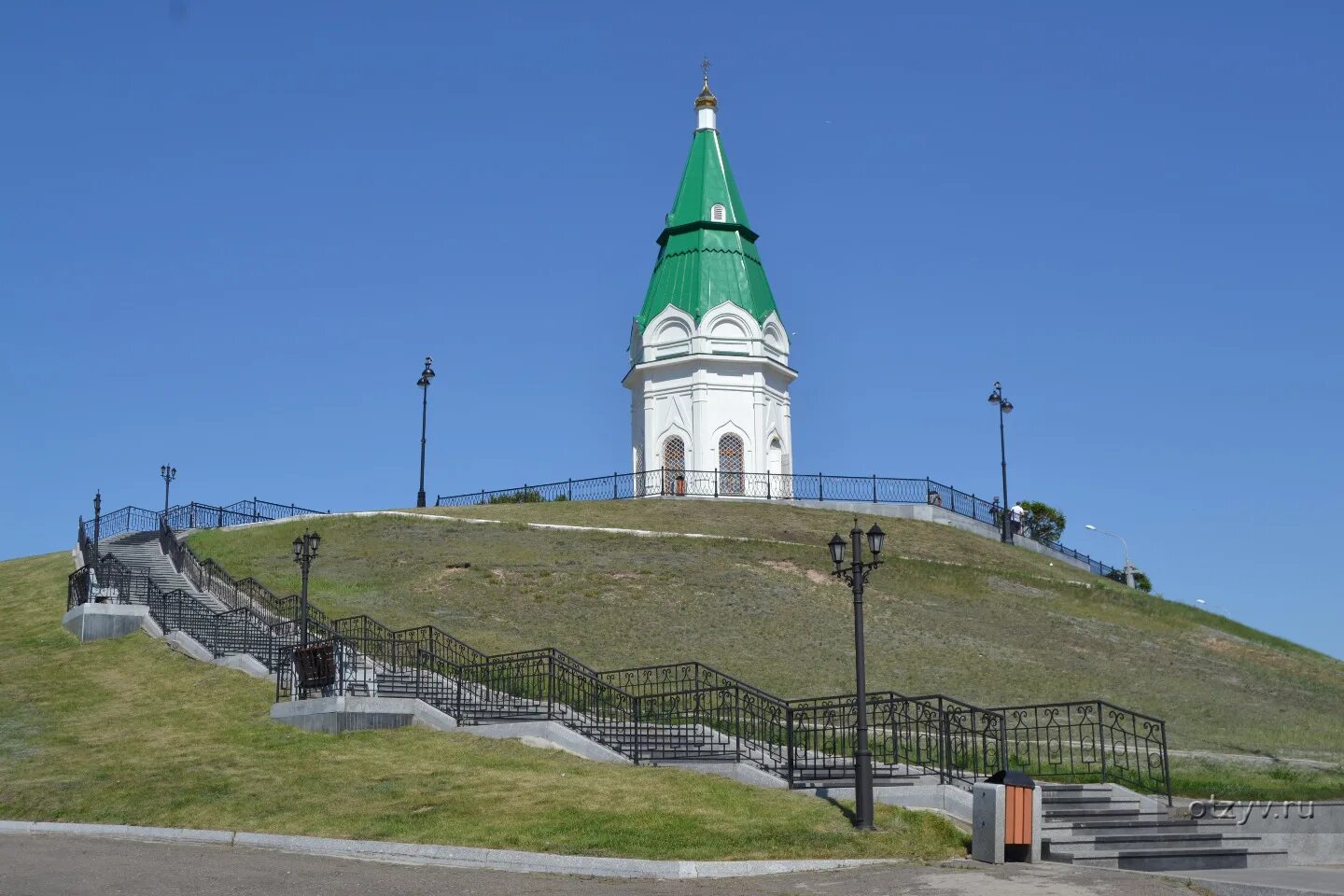 Окрестности красноярска. Часовня Красноярск. Смотровая площадка Красноярск часовня. Пушка Красноярск часовня. Параскева пятница Красноярск.