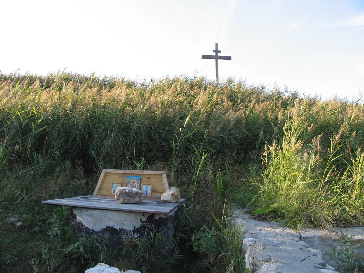 Родник 9 пятница в селе Хворостянка. Село Дубровка Хворостянский район. Родник девятая пятница. Родник девятая пятница в Хворостянском районе. Святые источники самарской области