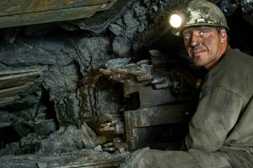 Горняк 22 старый оскол взрослая стоматология. Горняк гостиница казахстан. Горняк время работы. Шахты и шахтеры днр. Горняк кемеровская область.