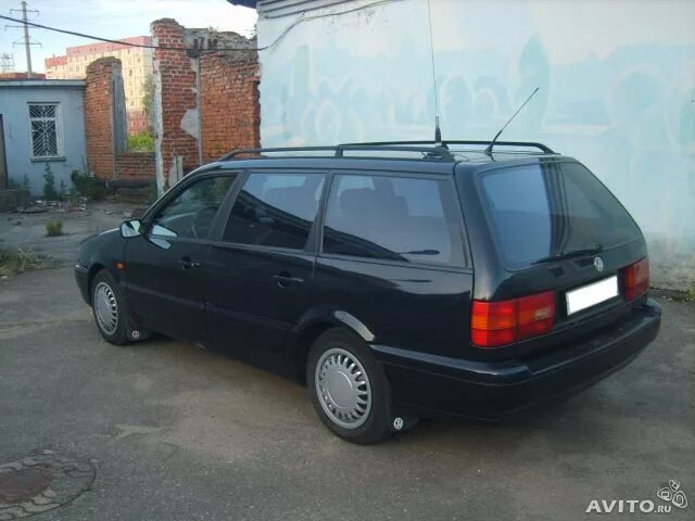 Купить б у универсал на авито. Volkswagen Passat b4 универсал 1996. Пассат б4 универсал черный. Passat b4 красный универсал. Фольксваген b4 универсал дорестайл.