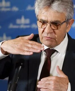Российские академики