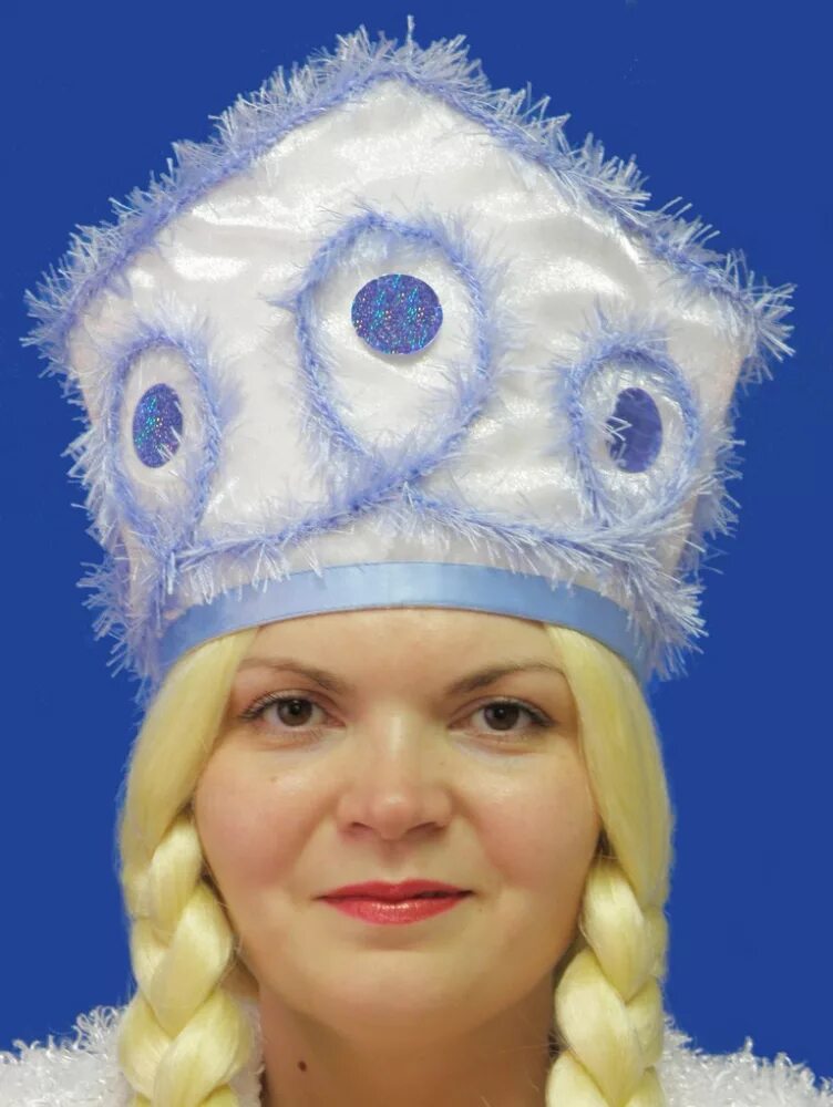 девушка в новогодней маске. маска снегурочки фото. корона для снегурочки. кокошник снегурочки. маска снегурочки фото.