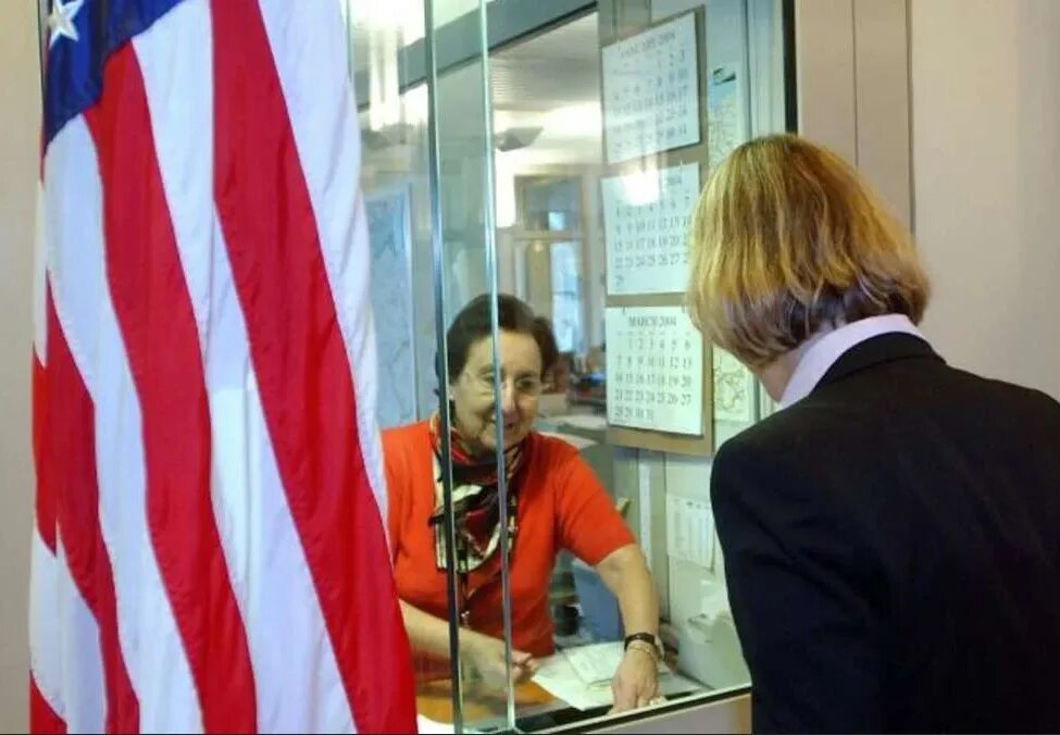 Консульство сша визы. Консул сша в москве. визовые офицеры в посольстве сша в москве. собеседование в посольстве сша. интервью в посольстве сша.
