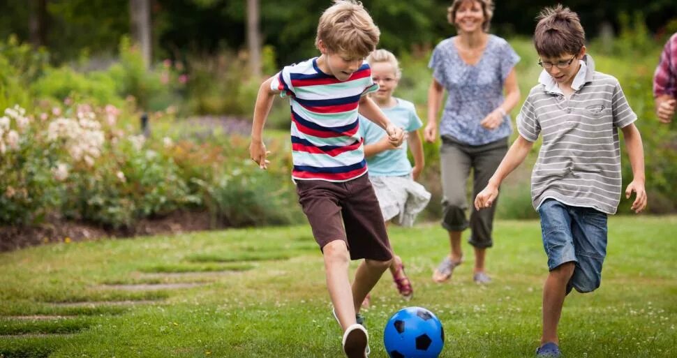 Пляжный волейбол. Take part in. Бег всей семьей. Take part in. Taking action.