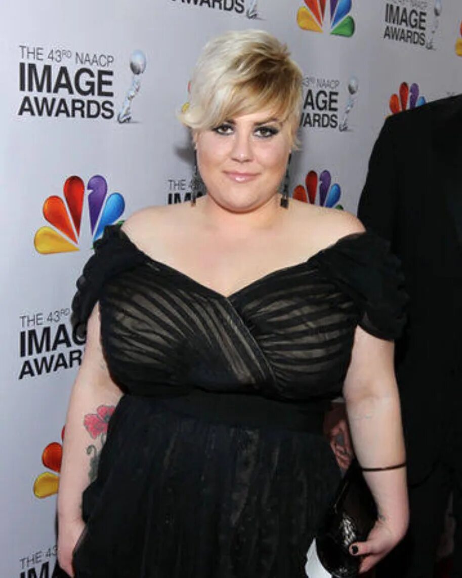 Латаня ричардсон. Кэти лукас. Katie lucas. Katie lucas. Кэти лукас.