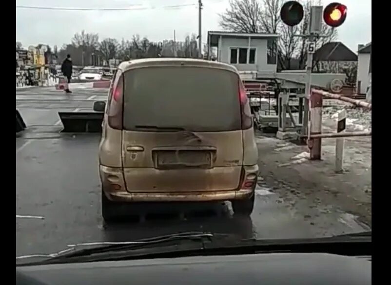 Переехал через мост. Мост на Быковском переезде. Бежицкие повороты в Брянске фото.