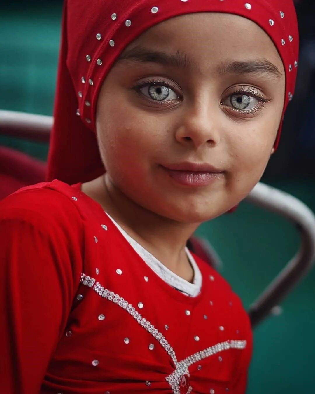 Необычайные глаза. Абдулла Айдемир турецкий фотограф. Абдулла Айдемир фотограф глаза. Необычные глаза. Девочка с необычными глазами.
