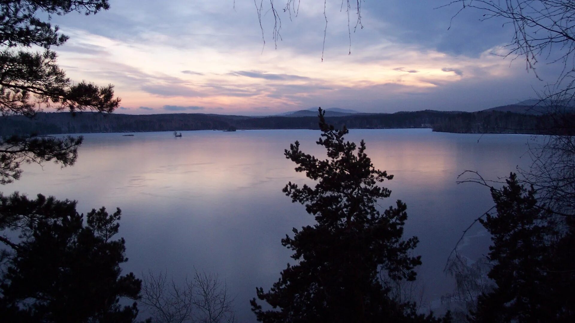 Озеро синара снежинск пляж. Синара озеро пляж. Синара снежинск. Снежинск челябинская область озеро. Озеро синара екатеринбург.