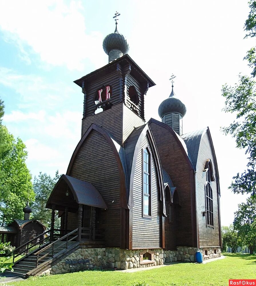 храм в чаще