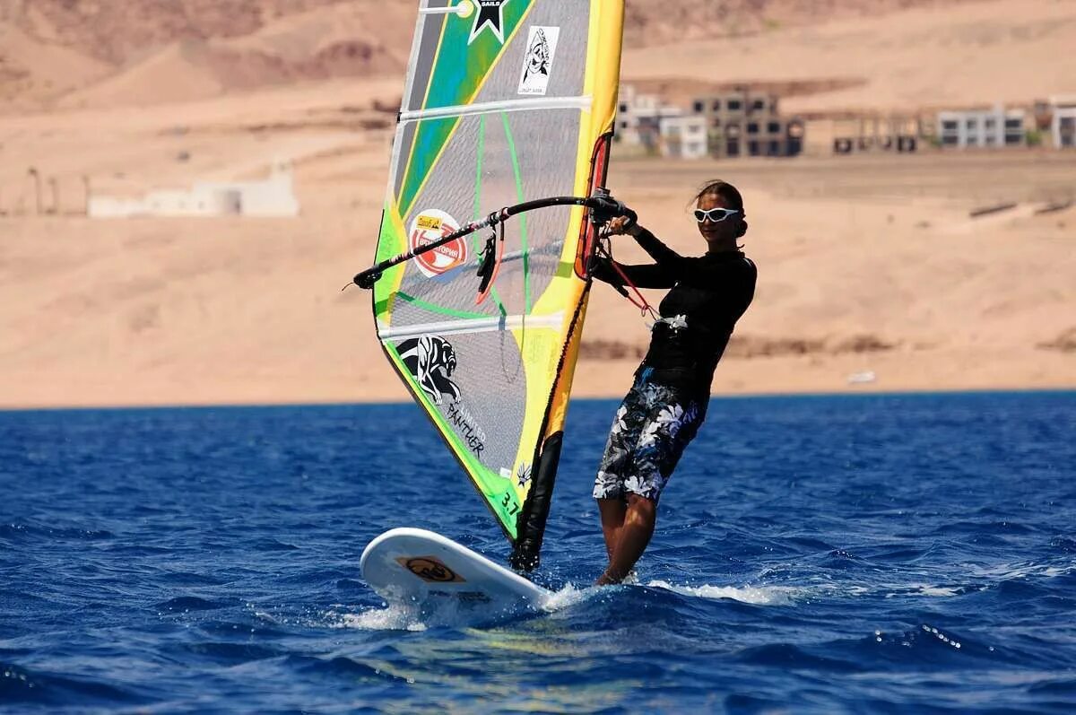 Дахаб египет виндсерфинг. Дахаб египет виндсерфинг. Хургада виндсерфинг станции. Серфстанция «ветратория». Ветратория дахаб.