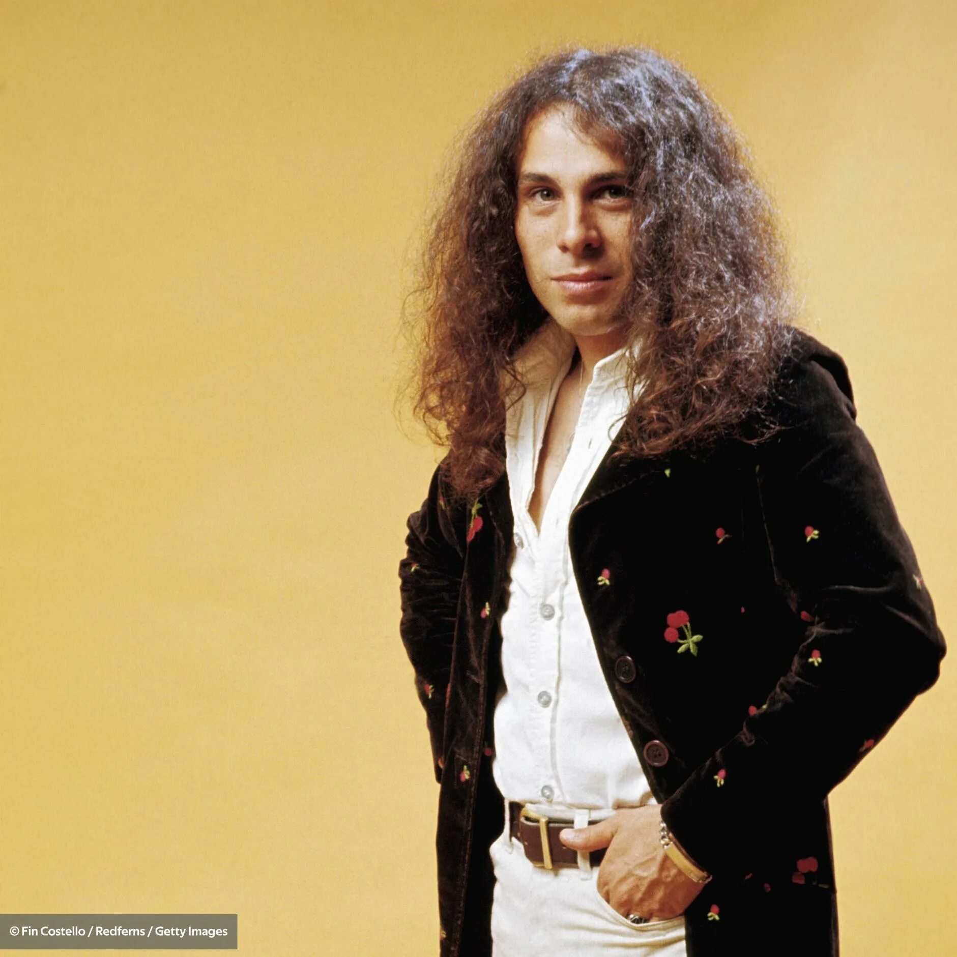 James dio. Ronnie James Dio в молодости. Dio в молодости. Ронни дио в молодости.