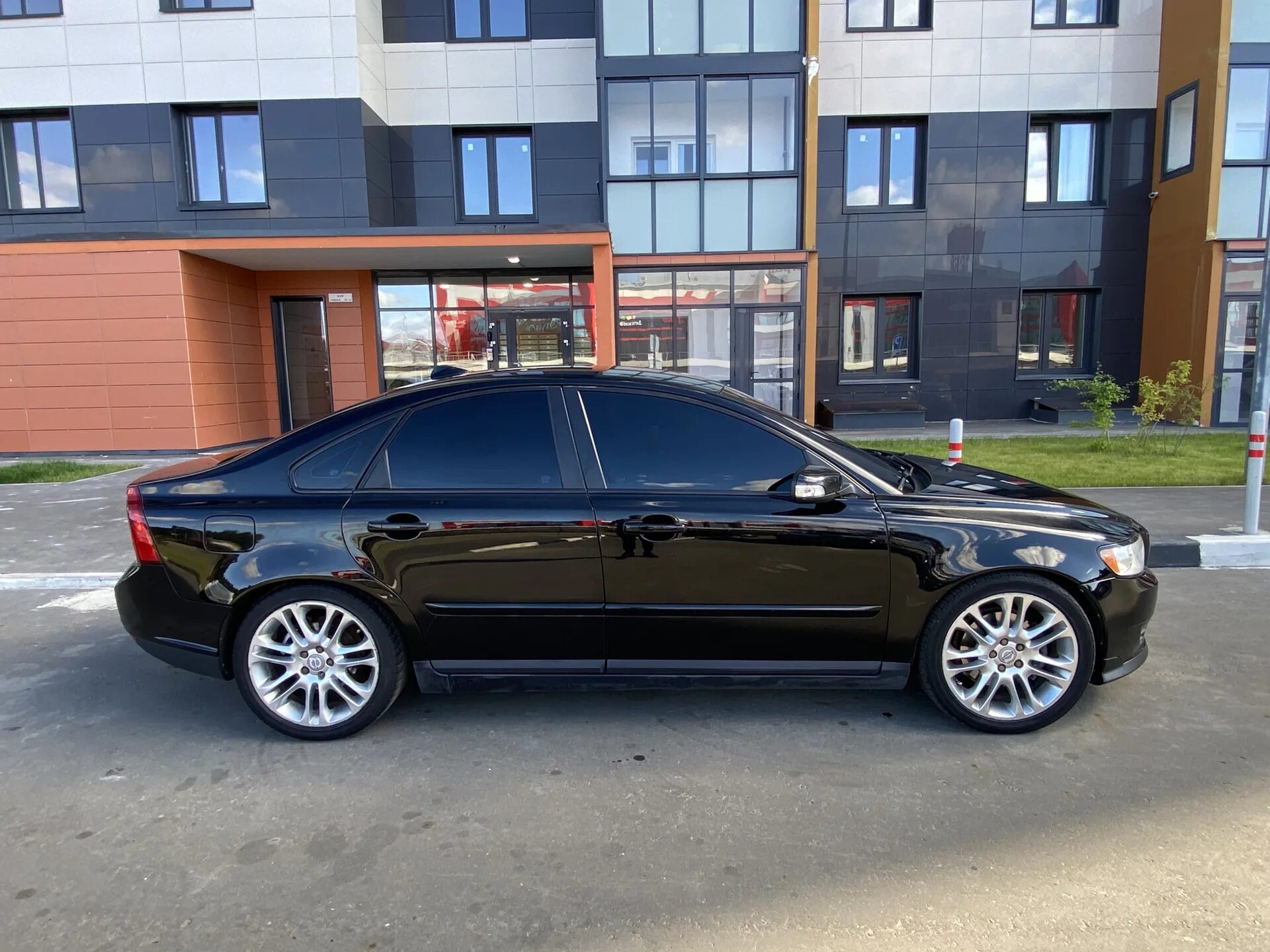 Лето R18 - Volvo S40 (2G), 1,6 л, 2008 года колёсные диски DRIVE2