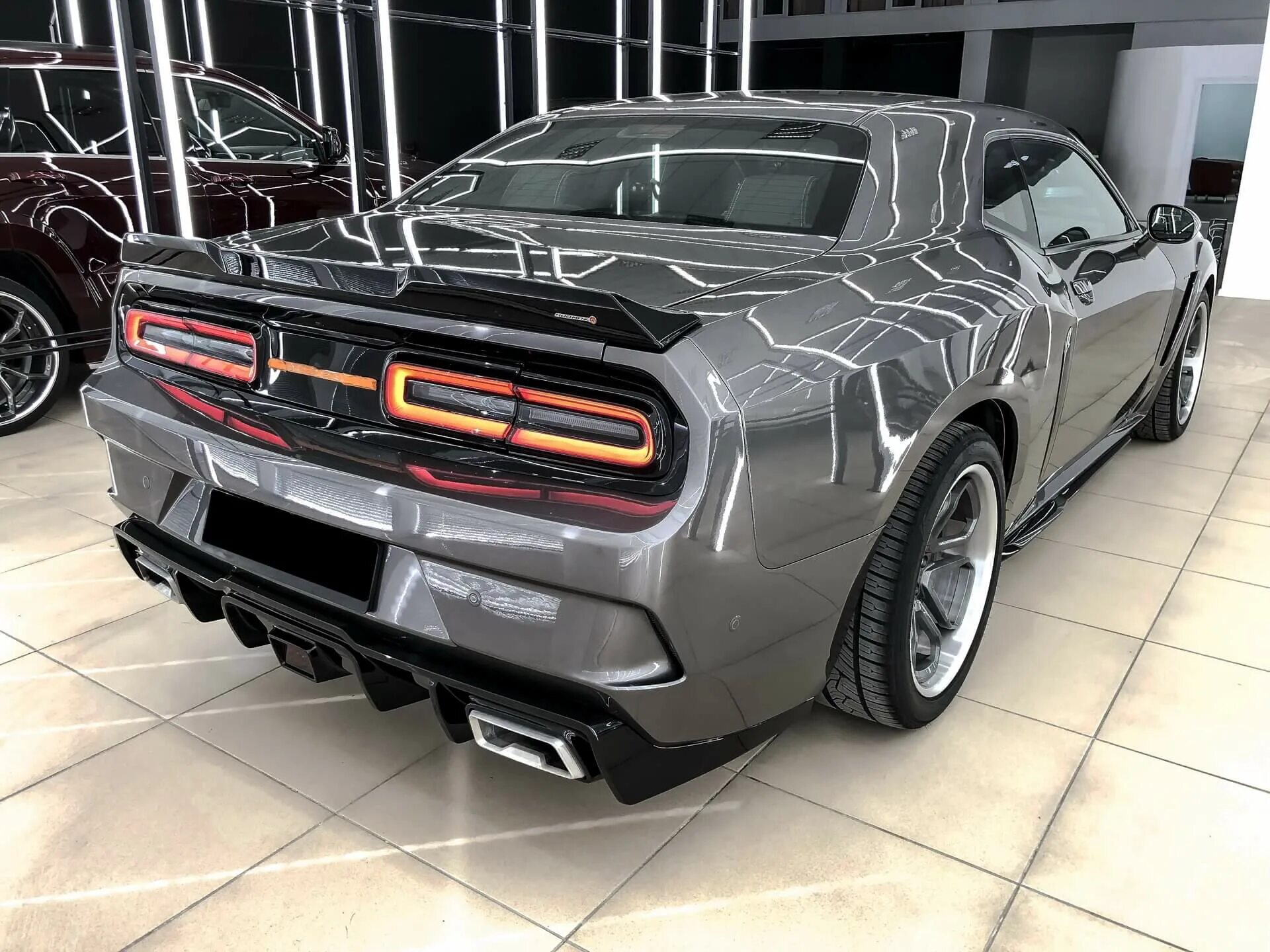 Dodge tuning. Тюнинговые Додж Челленджер. Додж Челленджер 2020. Dodge Challenger Tuning 2021. Додж Челленджер Мэд Макс.