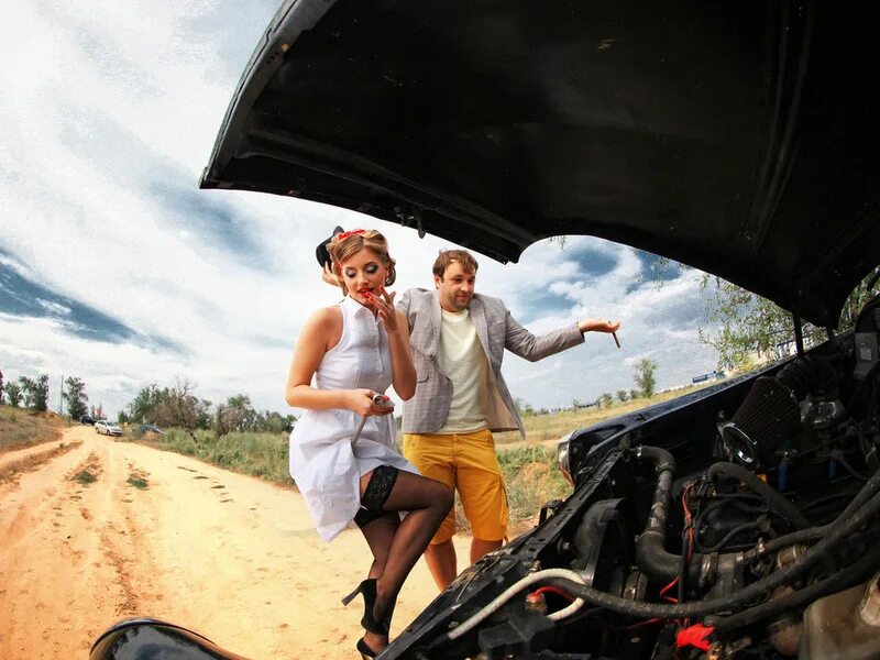 Dasha dudkina волгоград. Человек с машиной на закате. Около триста фотографий. Около триста фотографий. Фотографии липецка было и стало.