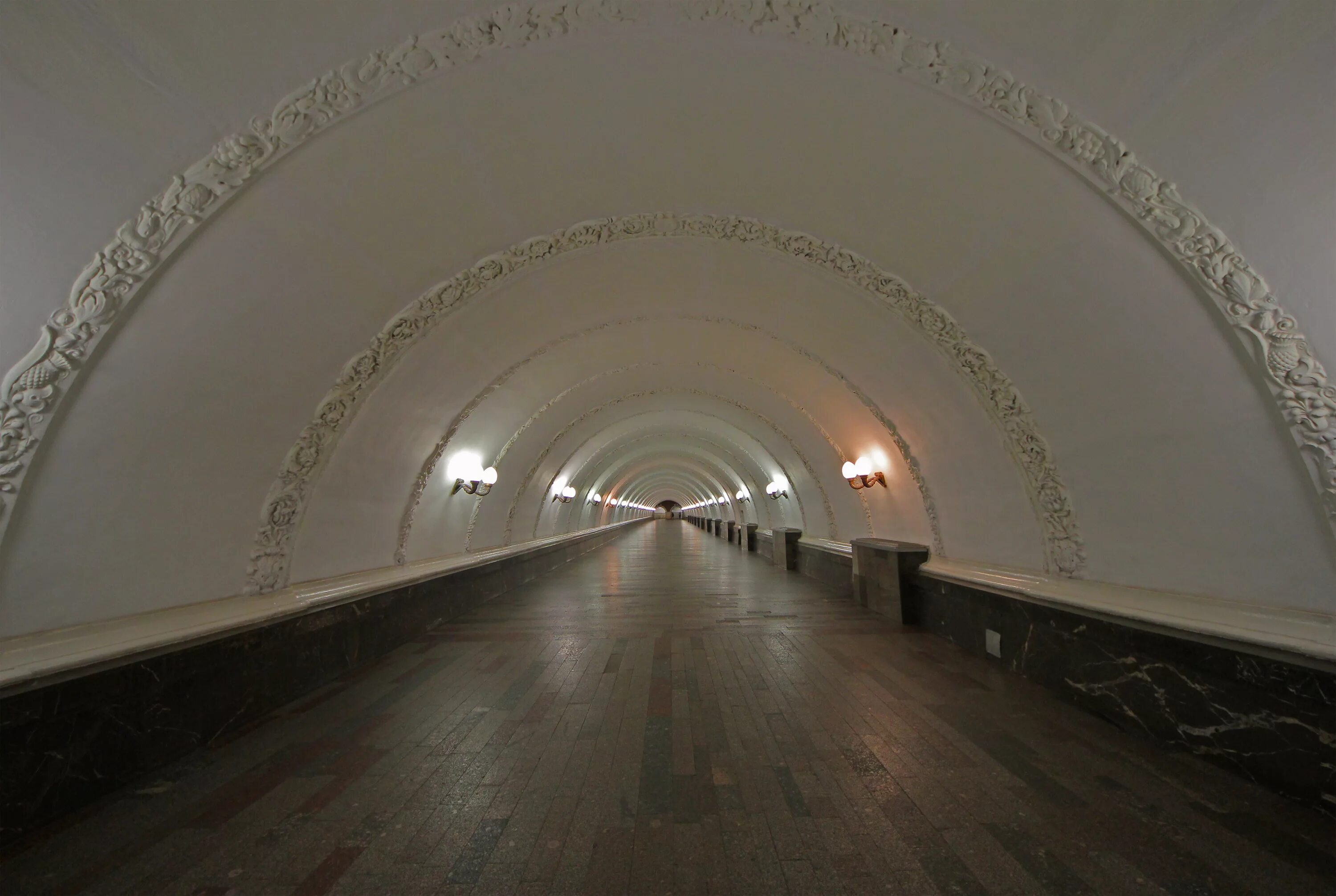 Театральная (станция метро, санкт-петербург). Перешла на театральную площадь. Театральная площадь метро. Станция театральная москва. Метро охотный ряд театральная площадь революции.