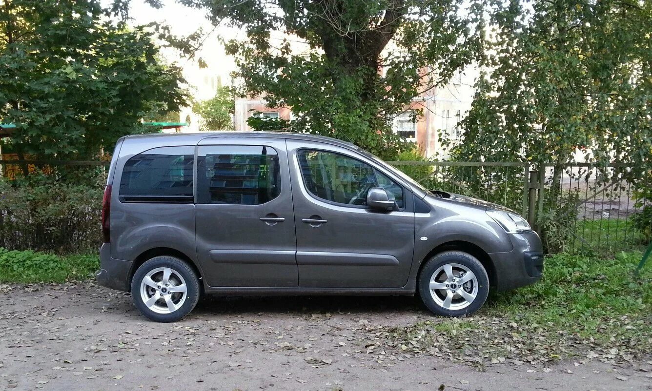 Peugeot partner (пежо партнер) 2008. Partner uid. Peugeot partner 2012 фургон. Peugeot partner 1. Peugeot partner tepee b9.