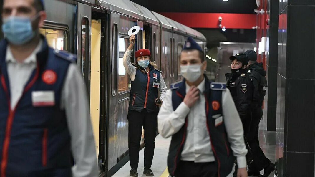 Персонал московского метрополитена. Работник метро. Работники метрополитена. Сотрудники метро. Работники Московского метро.