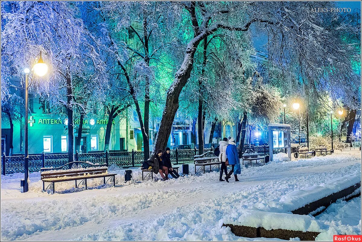 Холодный воронеж. Воронеж Кольцовский сквер зима вечер. Зимний Воронеж. Зима в центре города Воронеж. Воронеж парк.