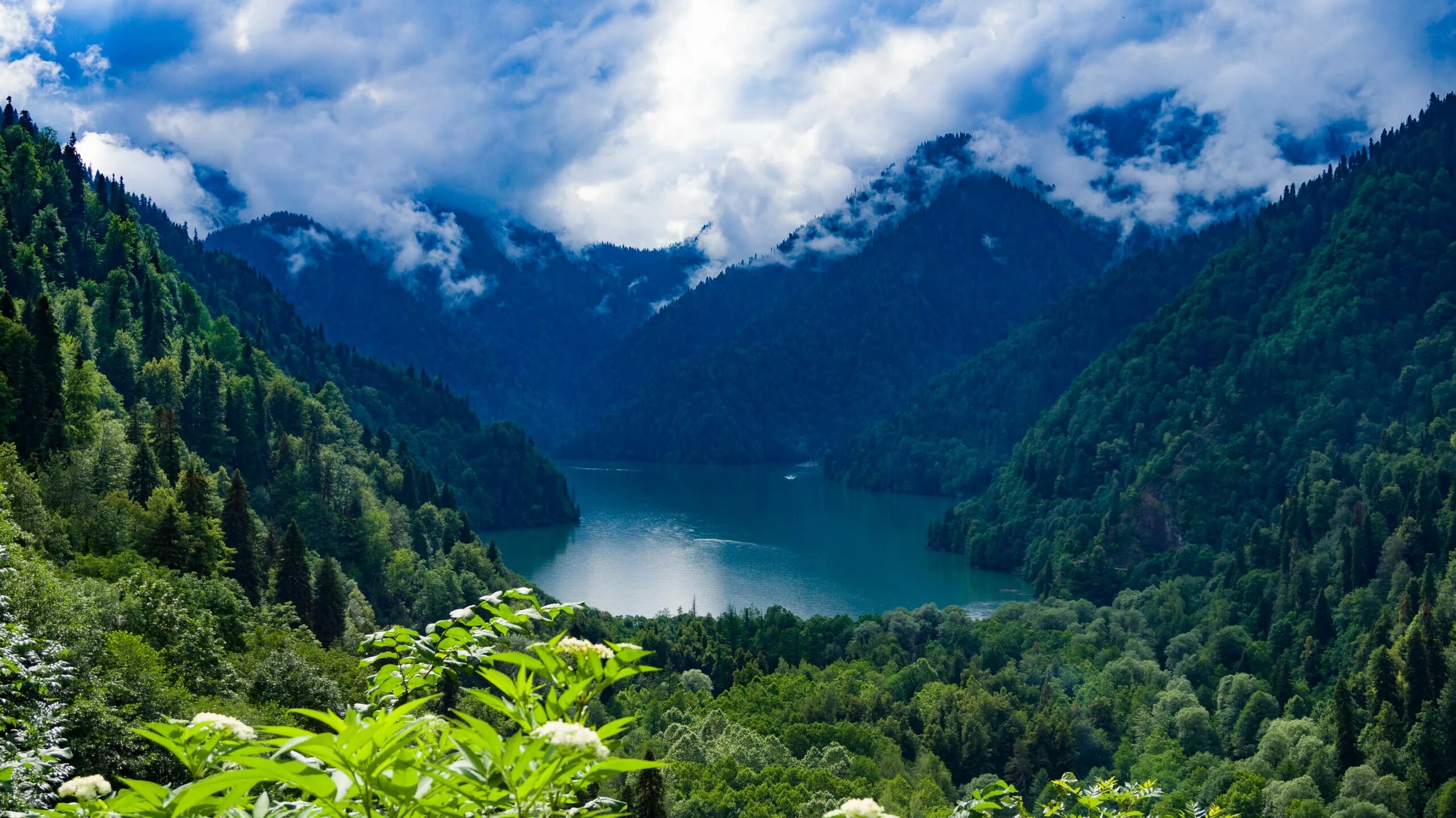 Озеро Рицца Абхазия 2023. Рица тур Абхазия. Абхазия лето 2023. Абхазия 7 озер экскурсия. Туры в абхазию из минска 2024