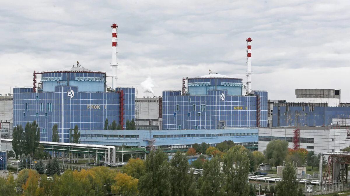 Аэс отключена. Хмельницкая АЭС Нетешин. Хмельницкая атомная станция. Хмельницкая АЭС В Украине. Ровенской АЭС И Хмельницкая АЭС.