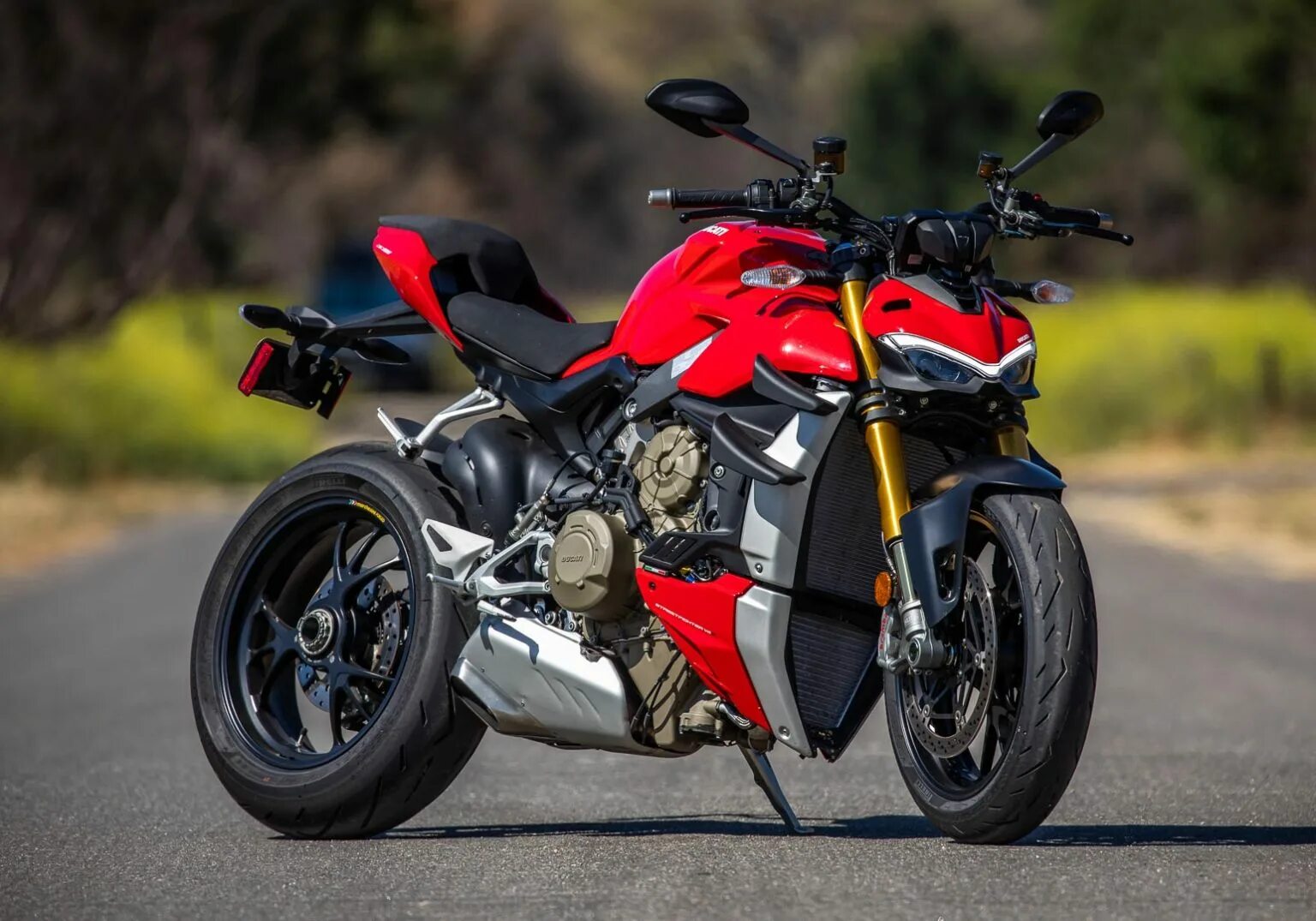 Ducati streetfighter v4 2021. Ducati streetfighter v4 2022. Ducati streetfighter v4 s 2020. Дукати мотоцикл 2022. Ducati streetfighter v4s.