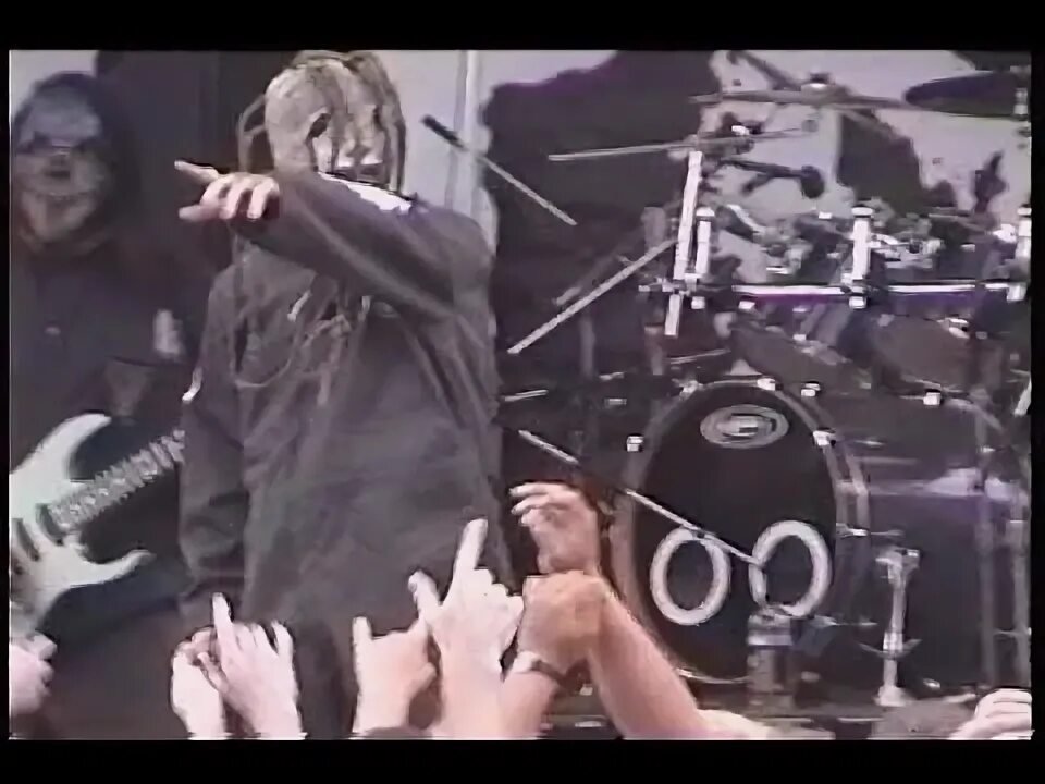 Slipknot 1999. Slipknot 9.0 Live. Концерт Slipknot с крутящимися барабанами.