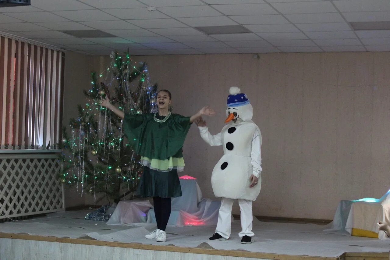 день снеговика. день рождения снеговика в 2024. 9 января день рождения снеговика. коллаж снеговик. день рождения снеговика в 2024.