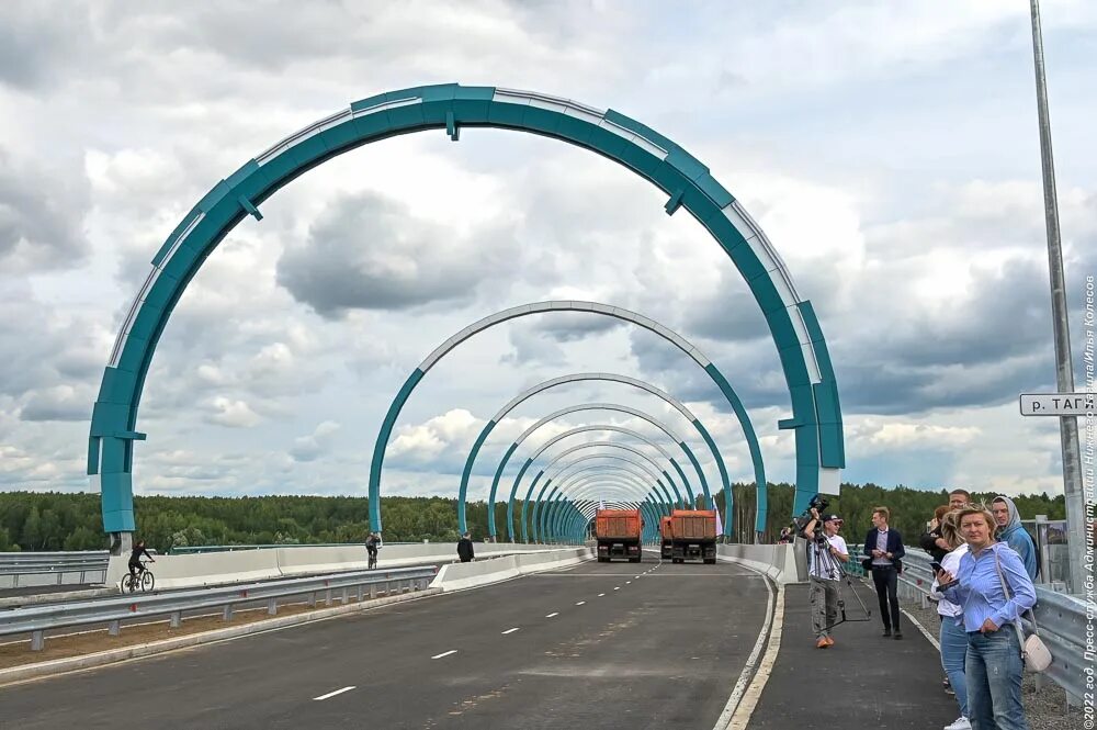 Где начинается мост. Новый мост в Нижнем Тагиле. Мост на Гальянку Нижний Тагил. Новый мост в Нижнем Тагиле через пруд. Новый мост на Гальянку в Нижнем Тагиле.