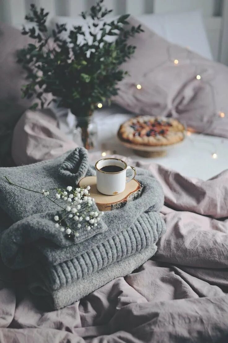 Кофе зимой. Зимний кофе. Эстетика утра зимой. Хьюгге. Утро кофе зима.