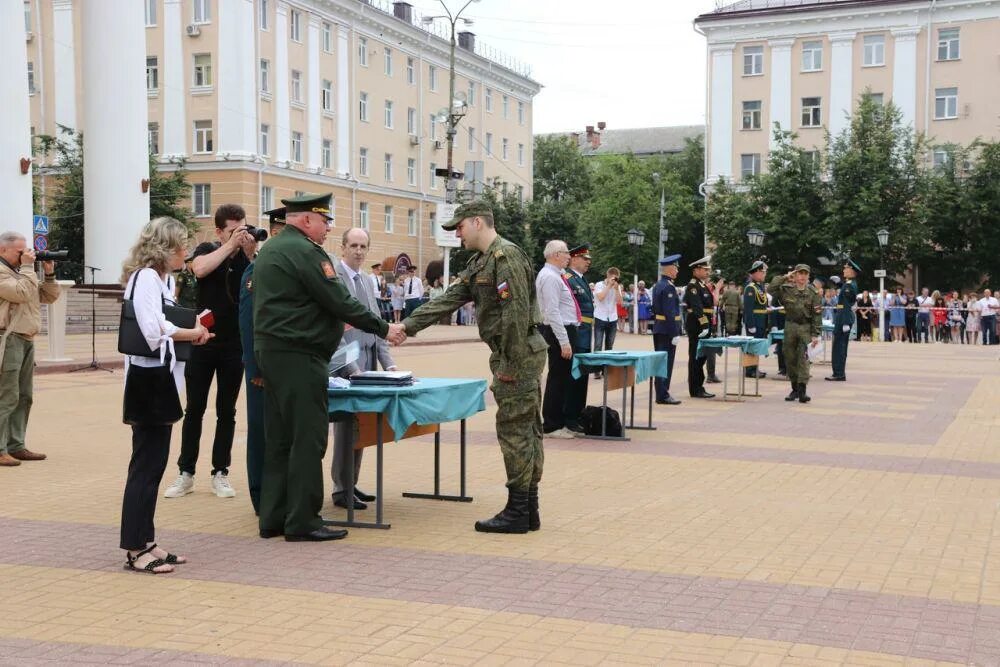 Кф баумана калуга. Калуга институт Баумана. Калужский филиал МГТУ имени н. э. Баумана. КФ МГТУ Калуга. Военная Кафедра МГТУ им Баумана Калуга.