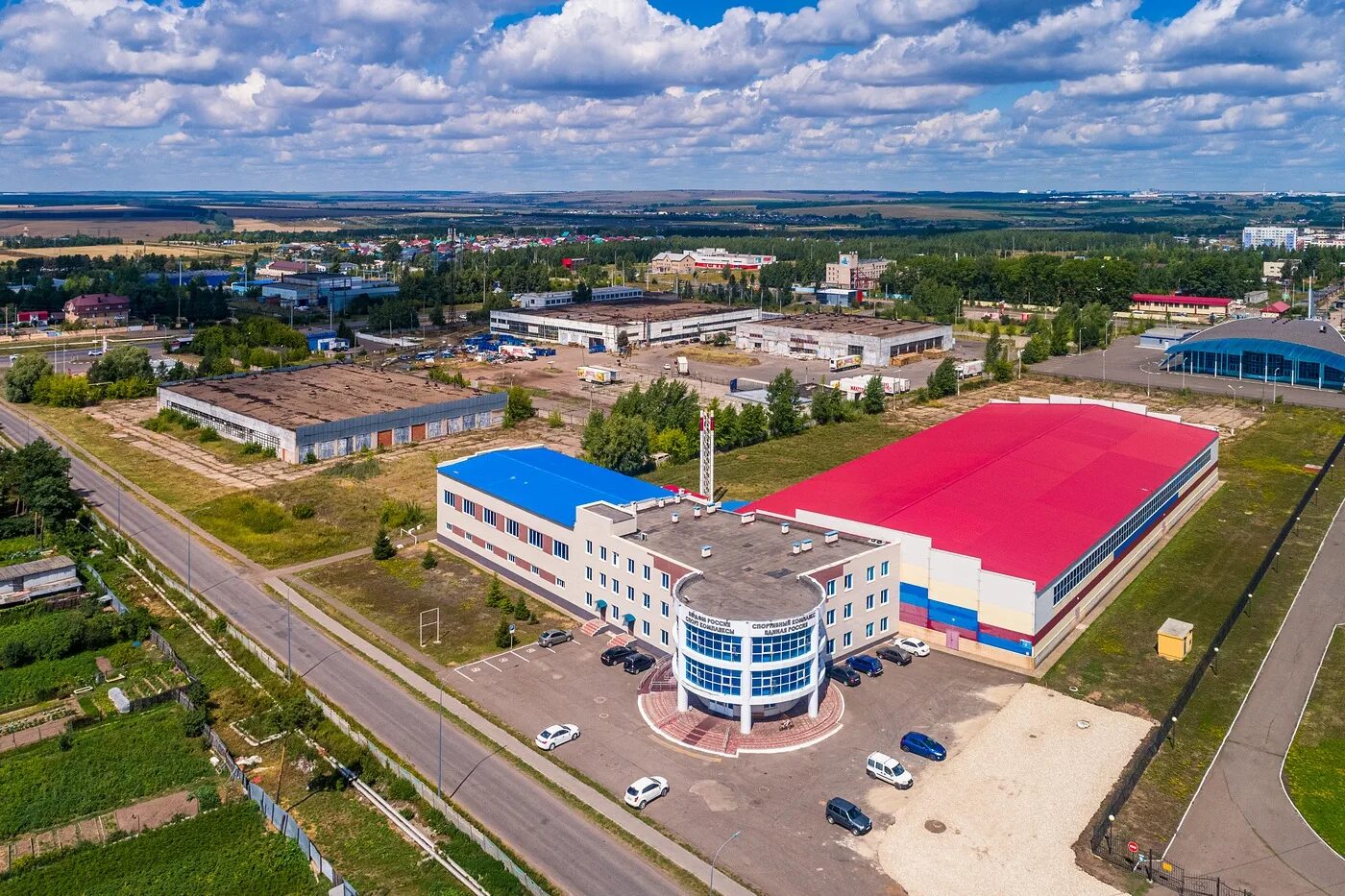 В каком городе находится алабуга. Центральный стадион Елабуга. Технопарк Алабуга Елабуга. Город Алабуга Татарстан. Елабуга 2020.