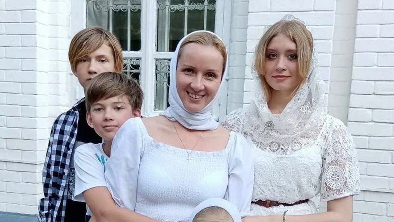 Детский омбудсмен РФ Мария Львова-Белова вместе с мужем священником воспитывает 