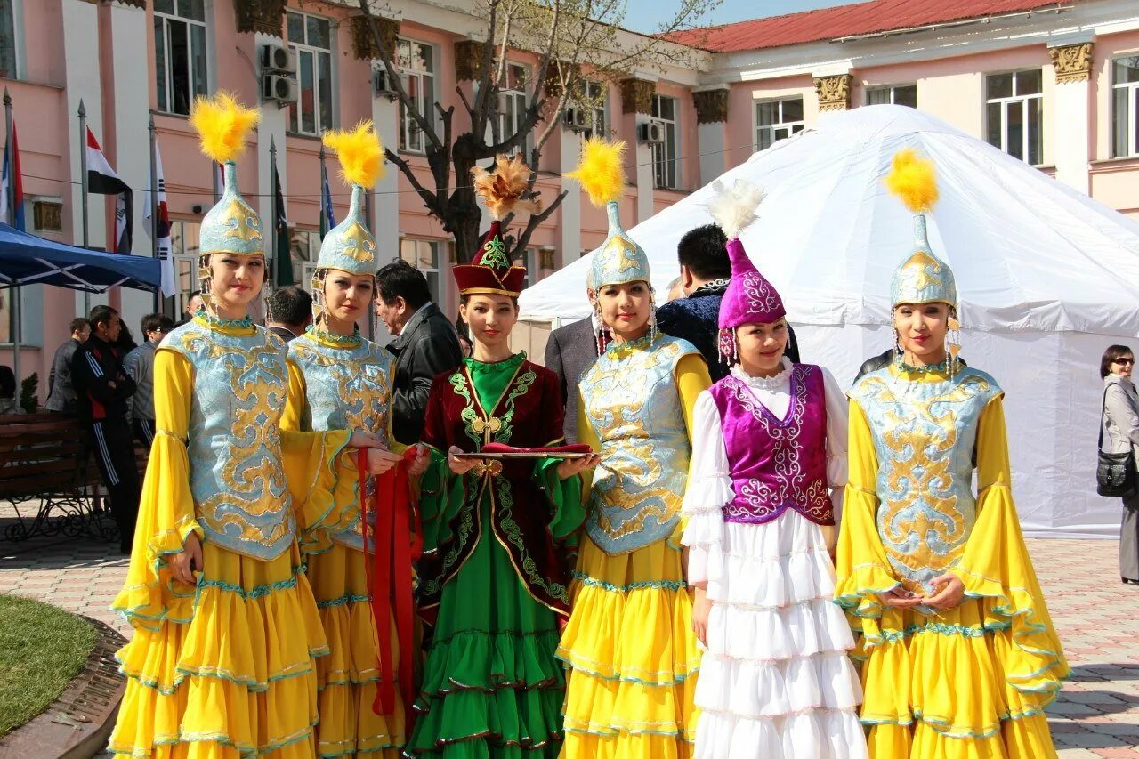 С праздником Наурыз. Празднование Наурыза в Казахстане. 22 Наурыз. Праздник Наурыз для детей. Кто празднует наурыз