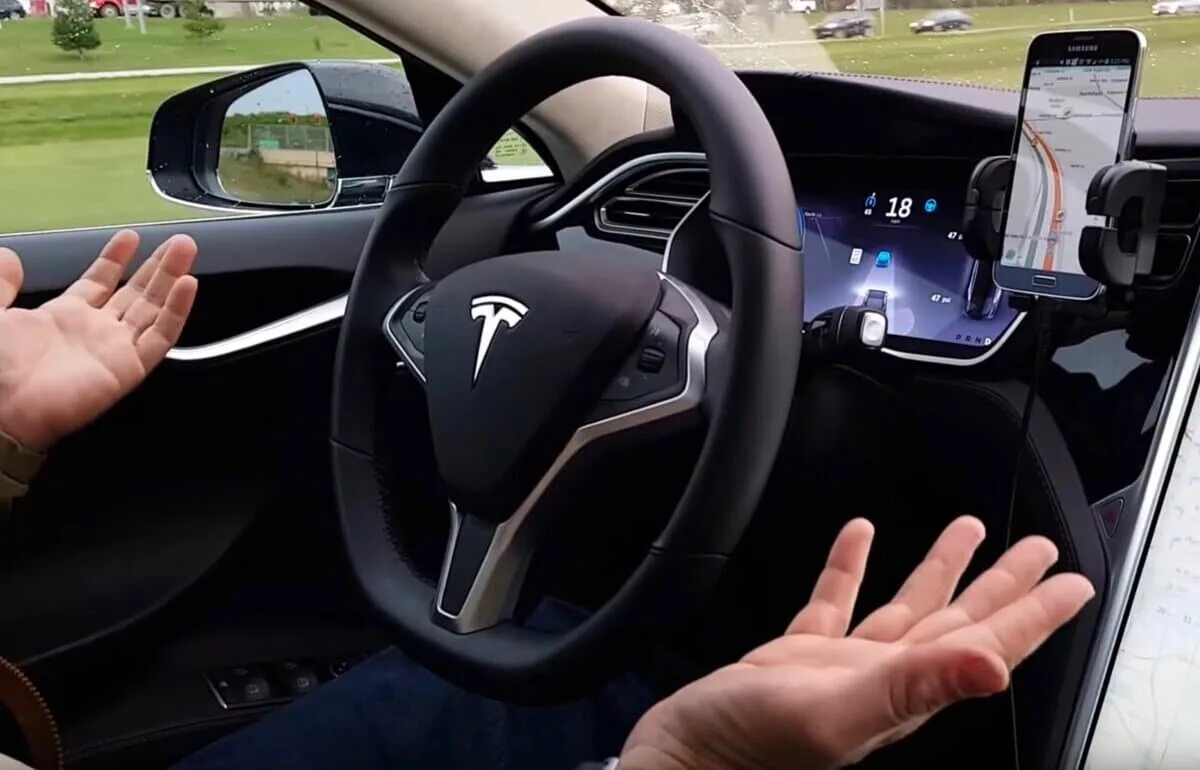 Автопилот тесла. Самая дорогая тесла. Tesla autopilot system. Tesla model s автопилот. Тесла беспилотник.