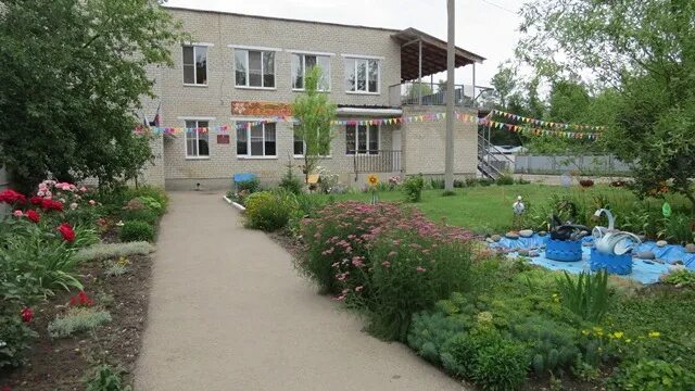 Октябрьский поселок сад. Поселок Южный Краснодар детский сад 17. Детский сад номер 17 посёлок Южный. Лазурный детский сад. Поселок Южный Краснодар детский сад.