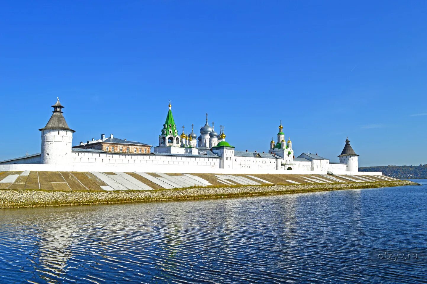 Макарьевский монастырь на теплоходе из нижнего. Макарьев желтоводский монастырь. желтоводский макариев монастырь нижний новгород. макарьевский монастырь лысково.