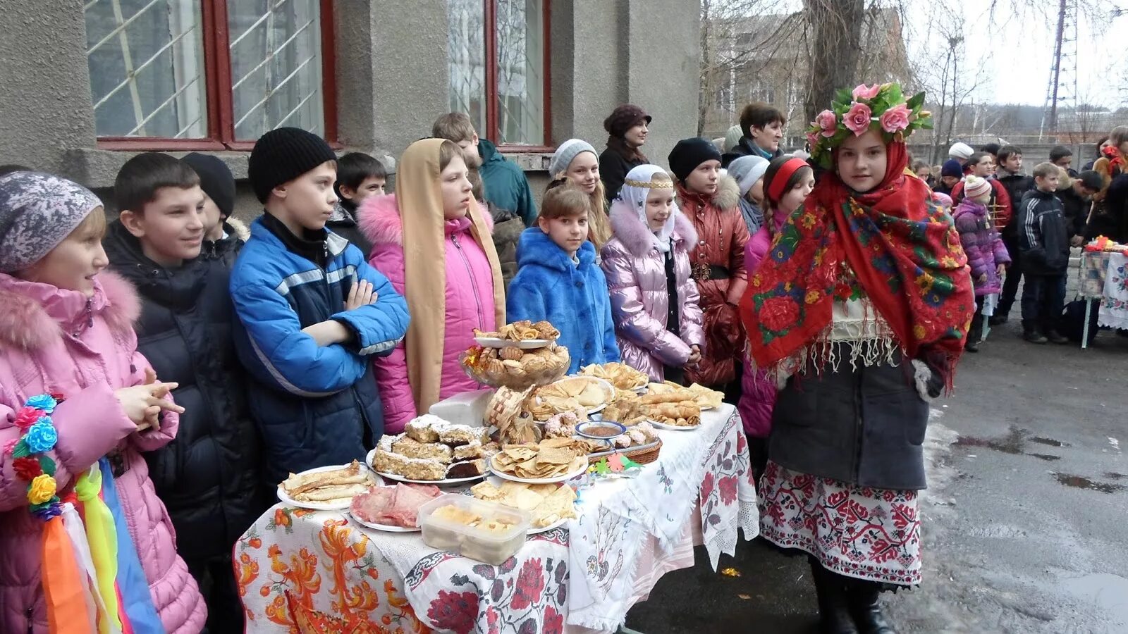 Масленица в школе новости. Масленица в школе. Праздник Масленица в школе. Масленица в школе мероприятия. Масленица в школе фото.