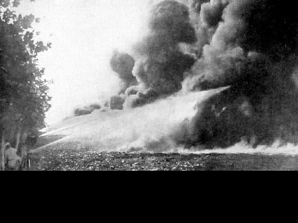 Первый отравляющий газ. Химическое оружие 1915. Газовая атака первая мировая. Газовая атака в первой мировой войне.