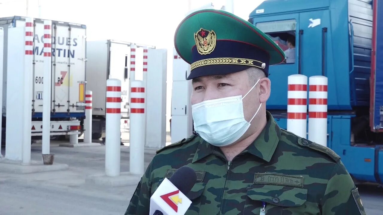 Проехать через границу казахстана. Ситуация на границе киргизии и казахстана. солдат на кыргызско казахской границе. граница актилек. кыргызско-казахский военный союз.